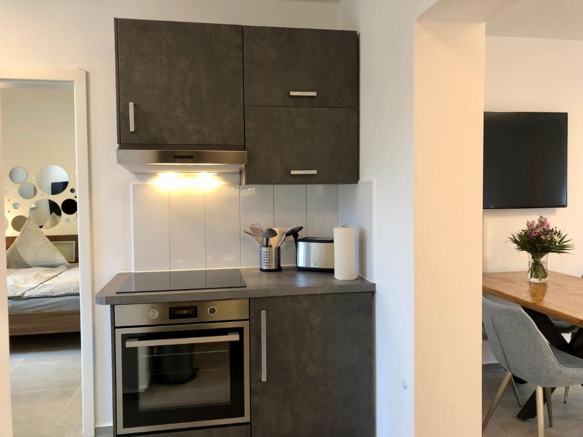 Erdgeschoss-Appartement Mit Seeterasse Ahrensbok Экстерьер фото